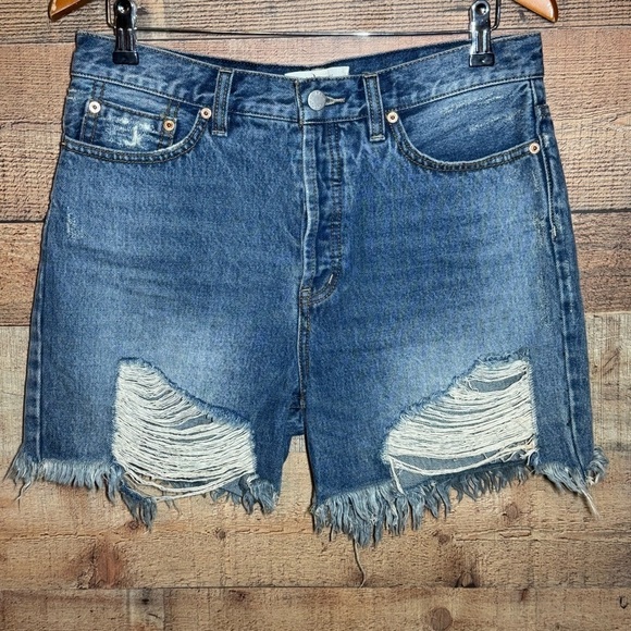We The Free Pants - We the Free Women’s size 28 Raw Hem Denim Shorts